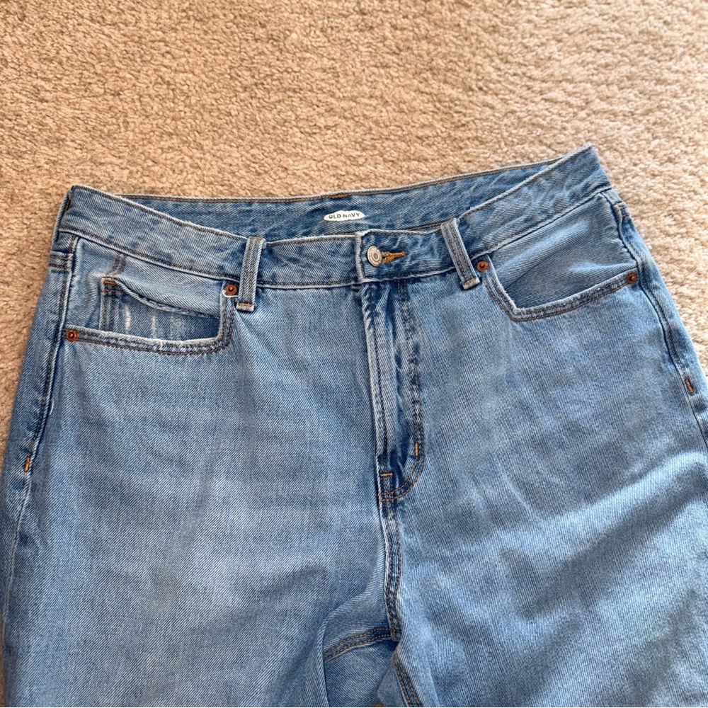 Old Navy Women’s Relaxed Light Blue Jeans